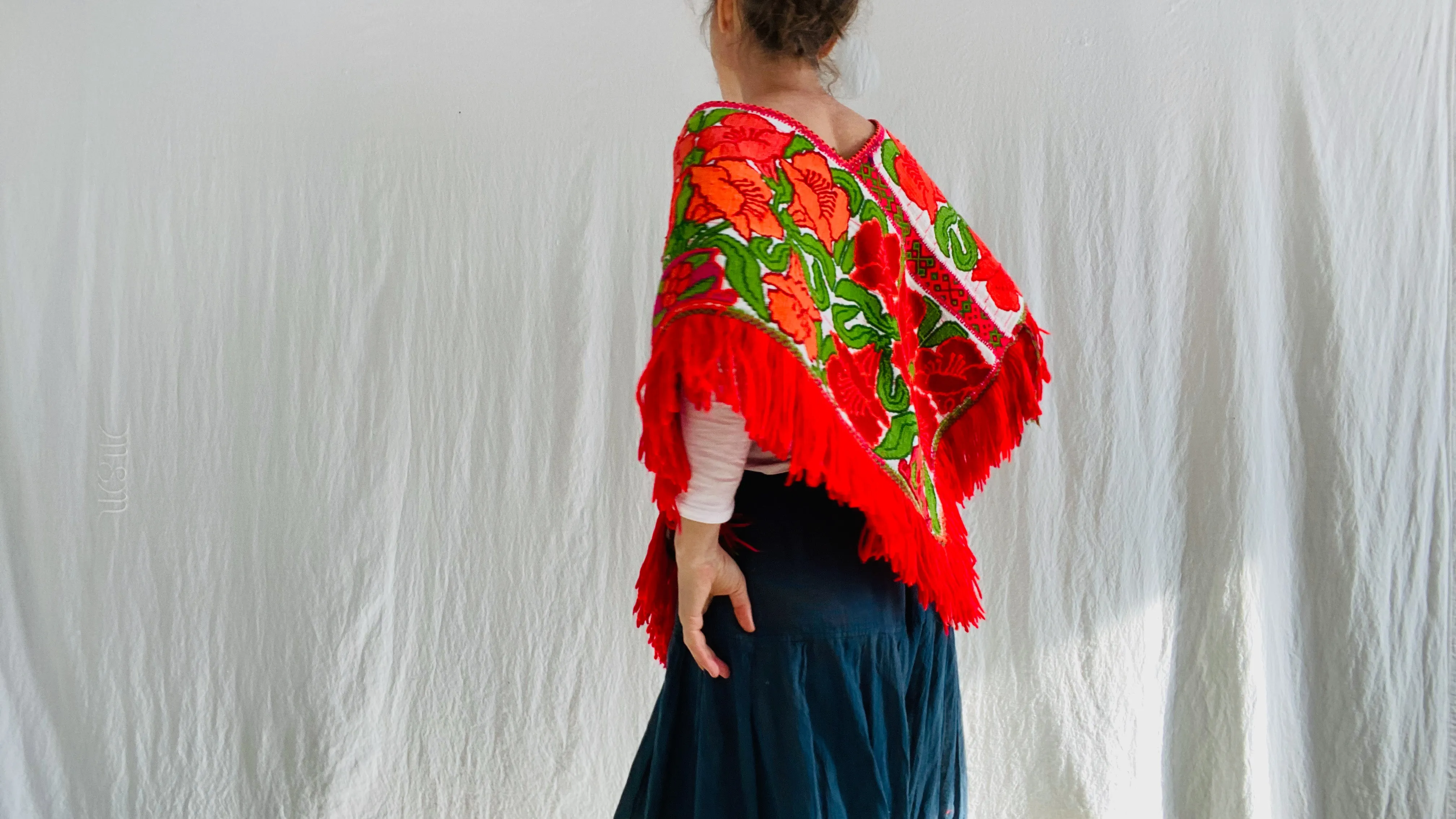 Embroidered Poncho. Mazahua. Hand-Woven and Embroidered